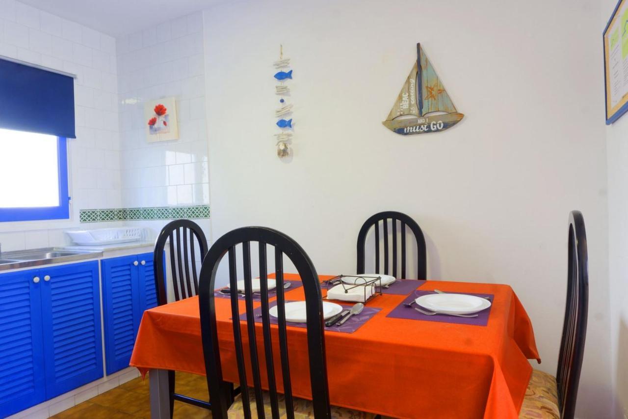 Apartamentos Ciutadella Cala Blanca  Exteriör bild
